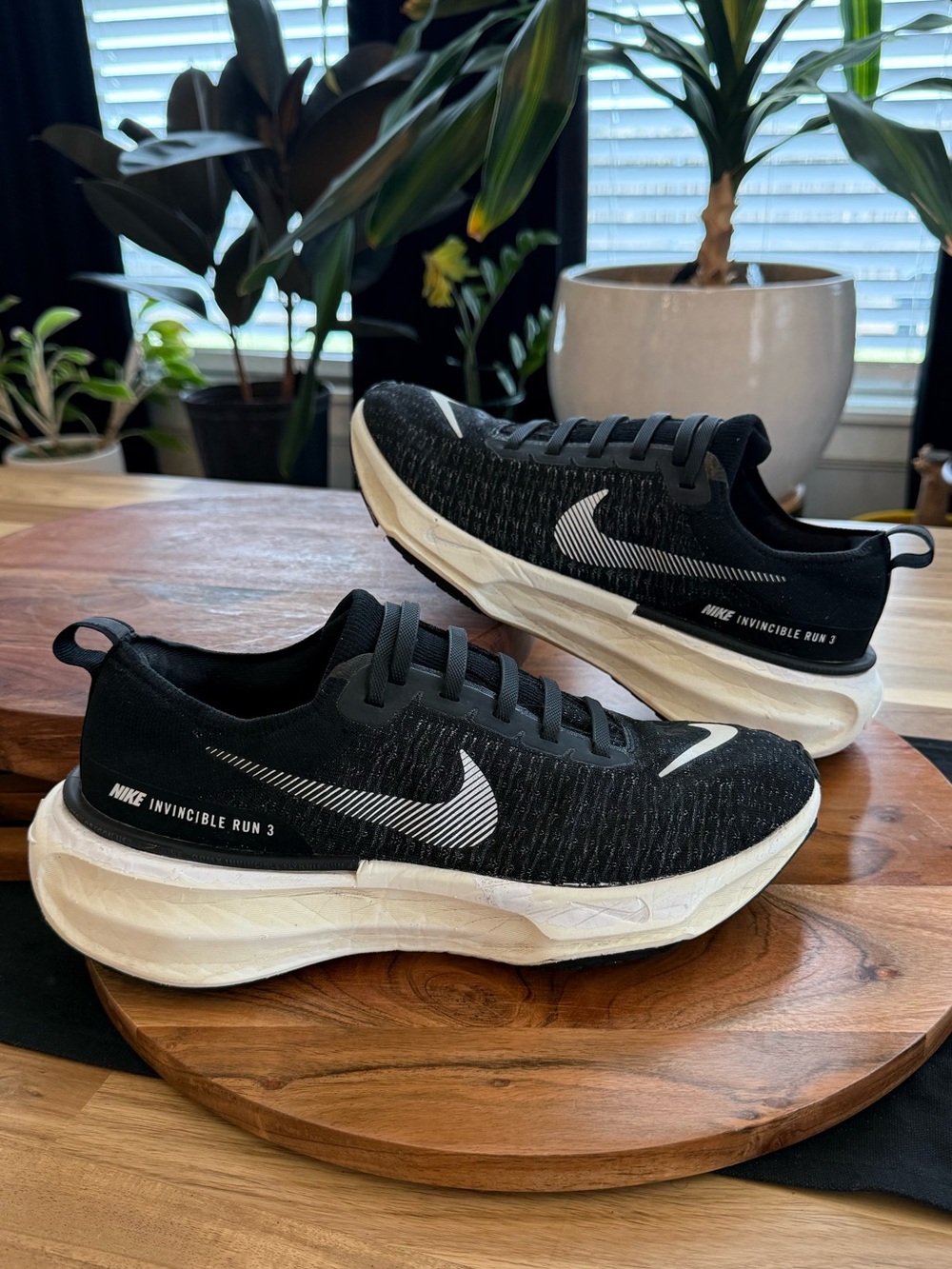Nike Invincible Run 3 Sneakers - Black White - Men’s Size 10.5